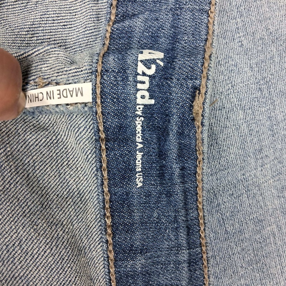 A'2nd by Special A Jeans USA Light Wash Distressed Ripped Slim Jeans 11 NEW - Picture 4 of 12